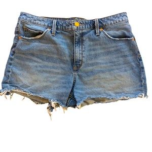 Universal Thread High Rise Jean Shorts. Cut-off Raw Edge. Size 12